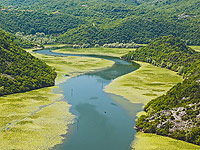 Skadarské jezero a řeka Morača